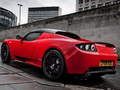 Гульня Tesla Roadster Slide онлайн