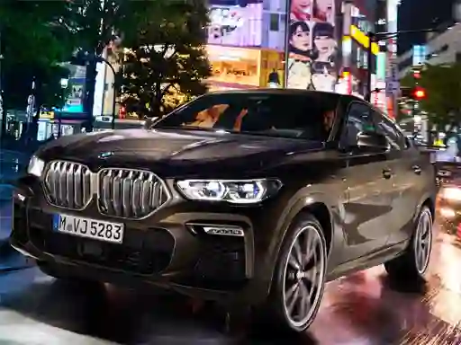 Гульня BMW X6 M50I онлайн