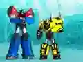 Гульня Transformers Robots in Disguise: Super Mini-Con Striker онлайн