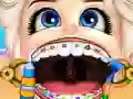 Гульня Baby Elsa Wears A Brace онлайн