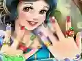 Гульня Snow White Nails онлайн