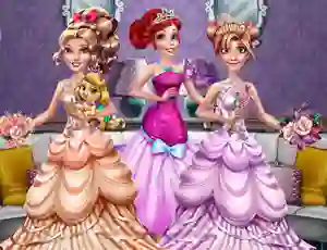 Гульня Princesses Homecoming Party онлайн