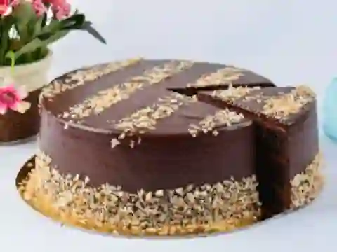 Гульня Ferrero Rocher Cake Jigsaw онлайн