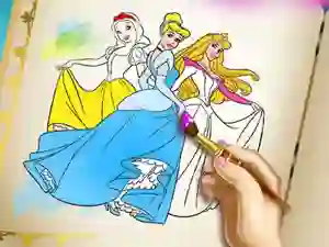 Гульня Princesses Coloring Book онлайн