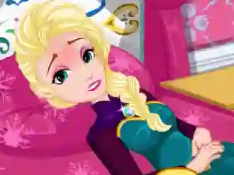 Гульня Elsa Stomach Virus онлайн
