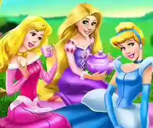 Гульня Princesses Day Out онлайн