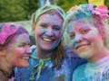 Гульня Пазл Holi Girls  онлайн